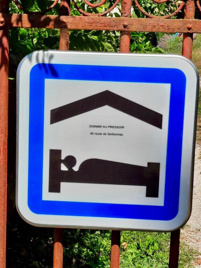 Dormir Au Pressoir Montagnieu  외부 사진
