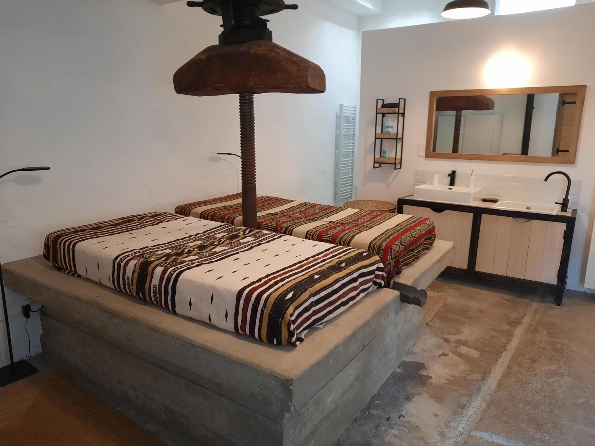 Dormir Au Pressoir Montagnieu  외부 사진
